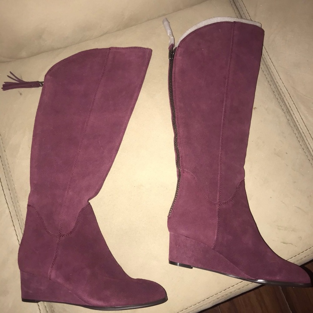 Knee boots